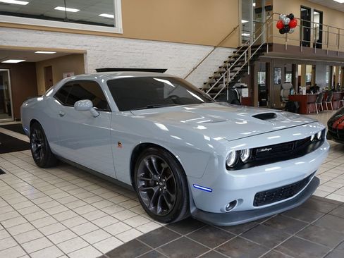 Used 2022 Dodge Challenger R/T Scat Pack RWD image 25