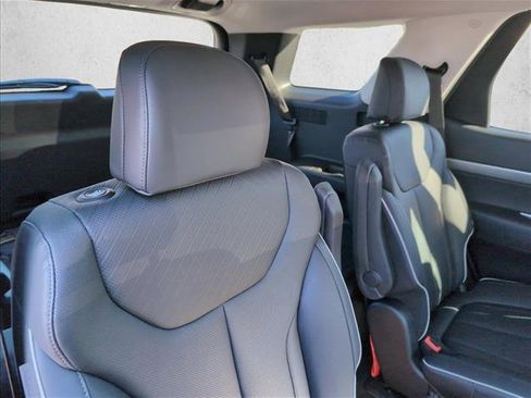 Used 2025 Hyundai Palisade SEL image 23