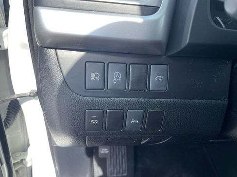 Used 2017 Toyota Highlander Limited AWD/4WD image 20