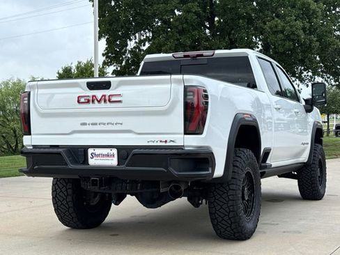 Used 2024 GMC Sierra 2500 AT4X AWD/4WD image 7