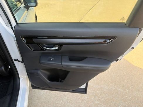 Used 2025 Honda CR-V EX-L image 34