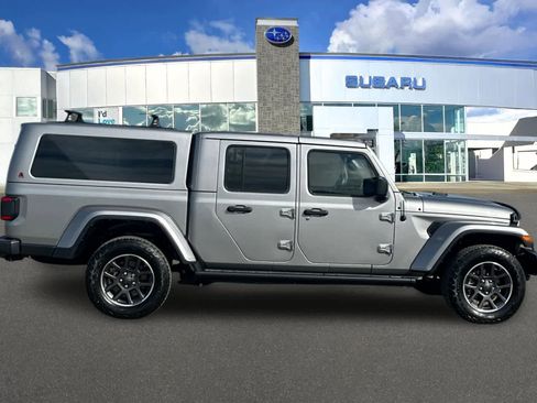 Used 2021 Jeep Gladiator Overland image 6
