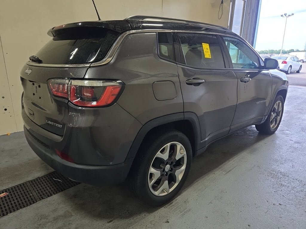 Used 2020 Jeep Compass Limited AWD/4WD image 10