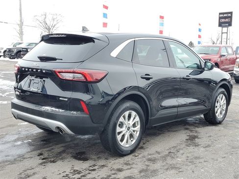 Used 2023 Ford Escape Active image 5