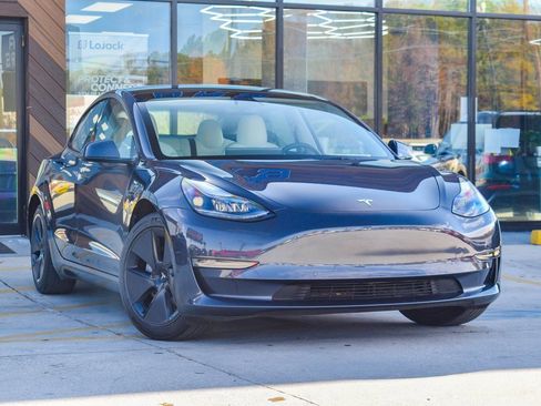 Used 2022 Tesla Model 3 Standard Range image 20