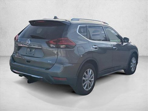 Used 2018 Nissan Rogue SV w/ Sun & Sound Touring Package image 5