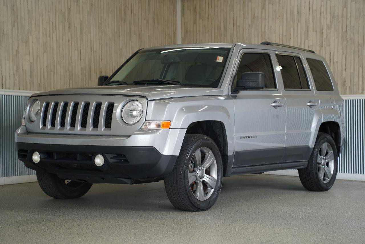 Used 2016 Jeep Patriot Sport w/ Power Value Group FWD image 4