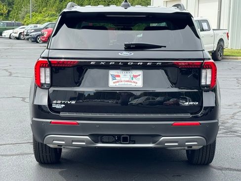 New 2025 Ford Explorer Active w/ Active Comfort Package image 19