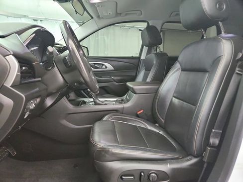 Used 2019 Chevrolet Traverse LT w/ LPO, Floor Liner Package AWD/4WD image 10