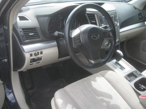 Used 2014 Subaru Outback 2.5i Premium AWD/4WD image 15