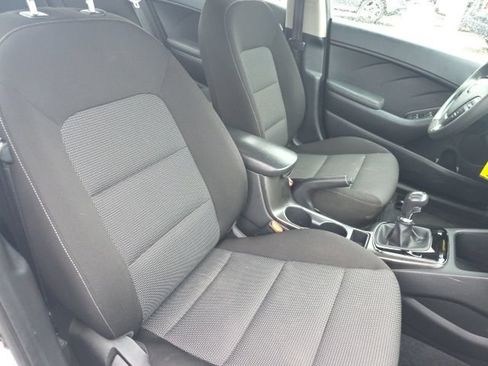 Used 2017 Kia Forte LX FWD image 12