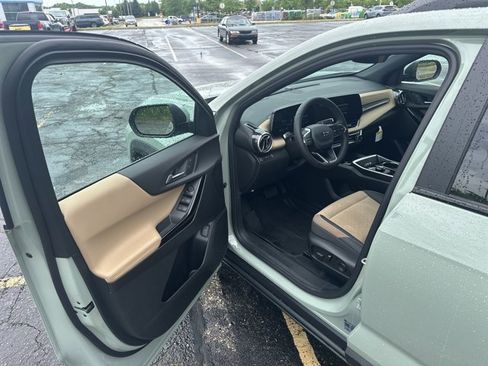 New 2026 Chevrolet Equinox ACTIV w/ Safety and Technology Package image 9