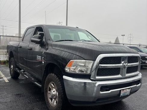 Used 2014 RAM 2500 Tradesman w/ Chrome Appearance Group image 3