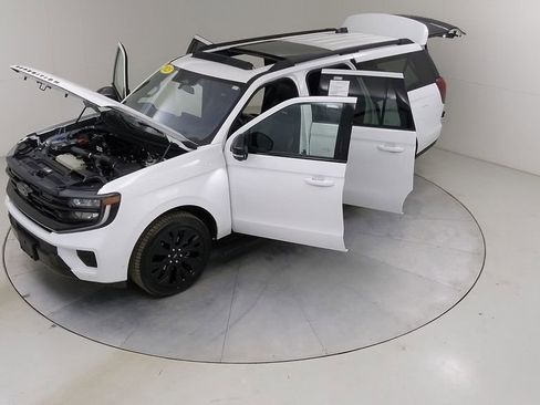 Certified 2025 Ford Expedition Max Platinum w/ Stealth Appearance Package AWD/4WD image 59