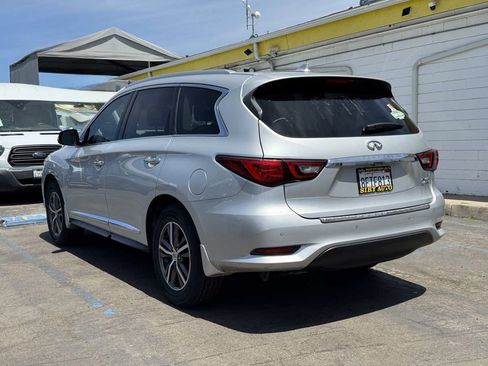 Used 2019 INFINITI QX60 Luxe w/ Essential Package FWD image 12