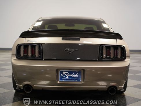 Used 2005 Ford Mustang GT RWD image 26
