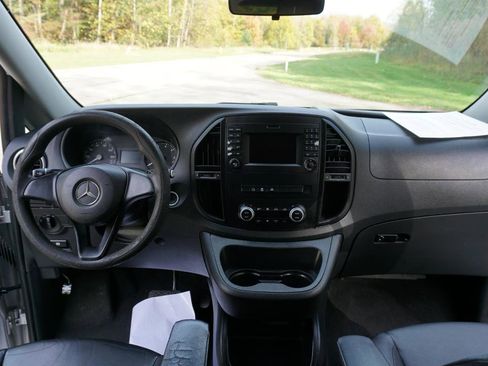 Used 2016 Mercedes-Benz Metris Passenger image 18