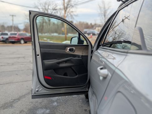 Used 2022 Kia Sorento S w/ Panoramic Sunroof Package image 29