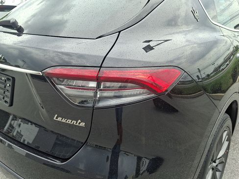 Used 2024 Maserati Levante GT Ultima AWD/4WD image 23