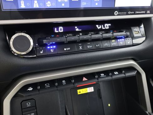 Used 2023 Toyota Tundra Limited RWD image 30