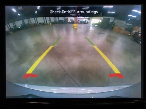Used 2023 Chrysler Pacifica Limited FWD image 21