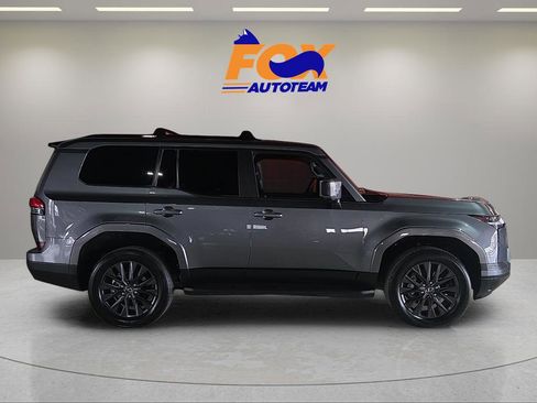 Used 2025 Lexus GX 550 w/ Accessory Package (2T) AWD/4WD image 4