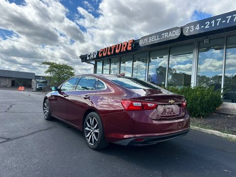 Used 2016 Chevrolet Malibu LT w/ Leather Package FWD image 6