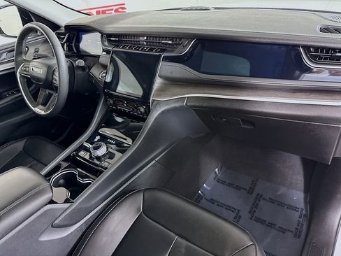 Used 2023 Jeep Grand Cherokee 4WD 4xe image 34