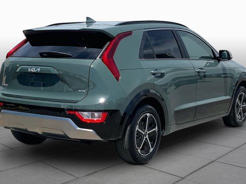 Used 2024 Kia Niro SX image 13