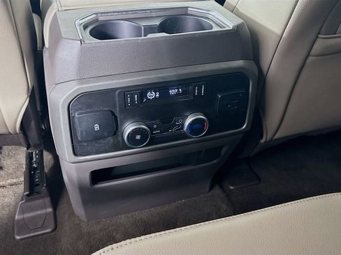 Used 2020 Ford Expedition XLT w/ Equipment Group 202A RWD image 26