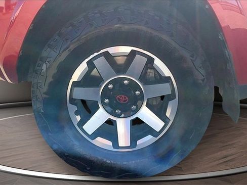 Used 2020 Toyota 4Runner SR5 image 8