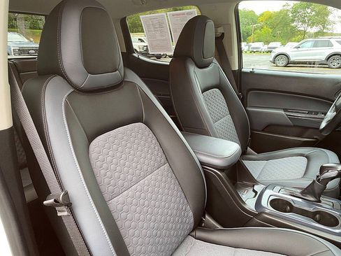 Used 2022 Chevrolet Colorado Z71 image 28