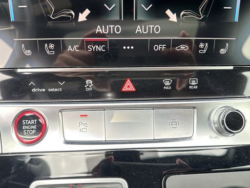 Used 2021 Audi RS 6 AWD/4WD image 11