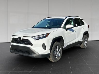 New 2025 Toyota RAV4 XLE w/ Convenience Package