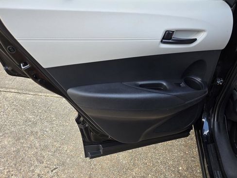Used 2023 Toyota Corolla Cross LE FWD image 28