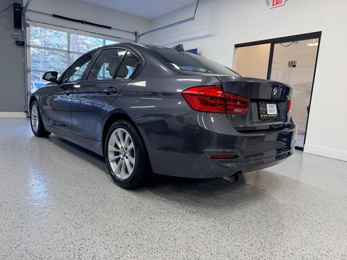 Used 2016 BMW 320i Sedan image 5