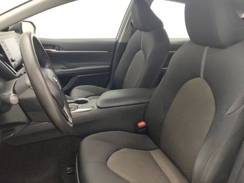Used 2022 Toyota Camry LE FWD image 17