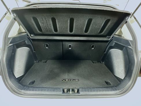 Used 2022 Hyundai Venue SEL w/ Cargo Package image 28