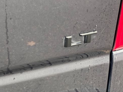 Used 2022 Chevrolet Silverado 1500 LT w/ Z71 Off-Road Package image 22