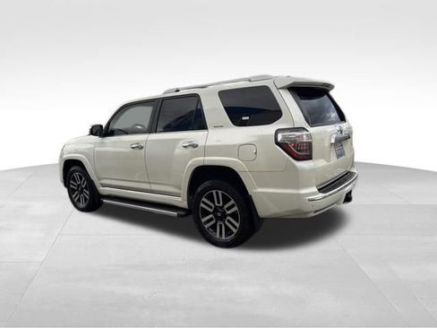 Used 2018 Toyota 4Runner SR5 image 5