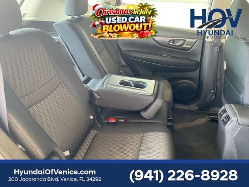Used 2017 Nissan Rogue S FWD image 29
