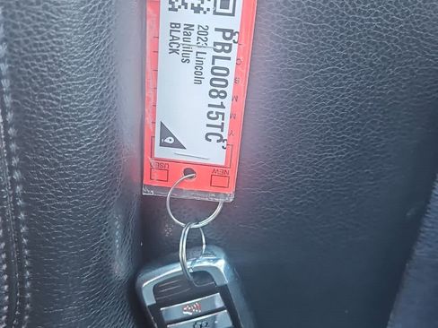 Used 2023 Lincoln Nautilus AWD w/ Premium Package image 20