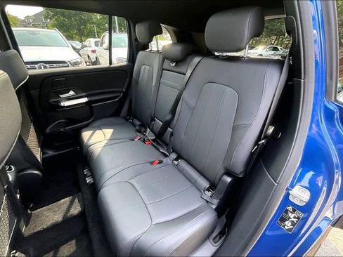 Used 2026 Mercedes-Benz GLB 250 4MATIC image 17
