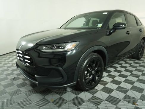 Used 2024 Honda HR-V Sport image 3