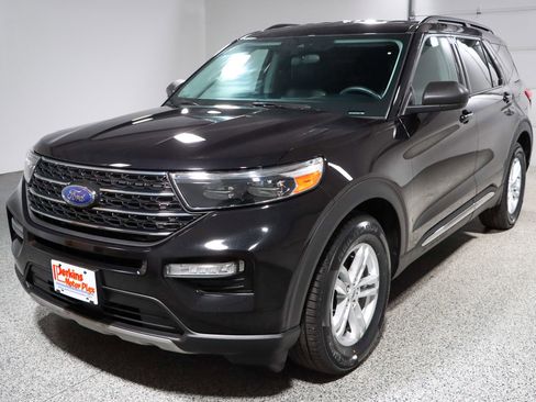 Used 2023 Ford Explorer XLT w/ Equipment Group 202A image 33