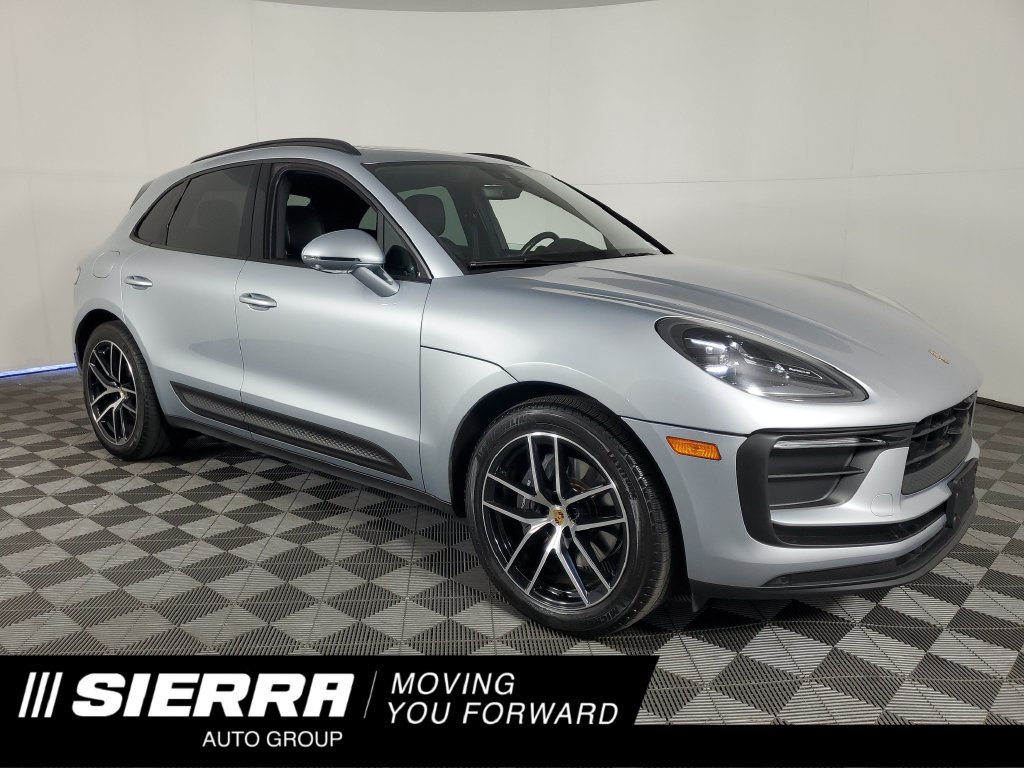 Used 2024 Porsche Macan w/ Premium Plus Package AWD/4WD image 1