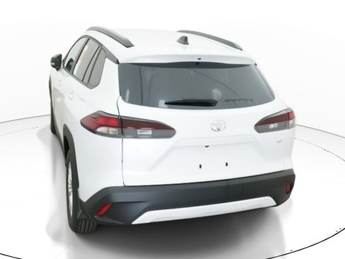 New 2026 Toyota Corolla Cross LE w/ Moonroof Package FWD image 6
