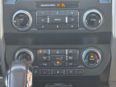 Used 2020 Ford F150 Lariat w/ Equipment Group 502A Luxury image 15