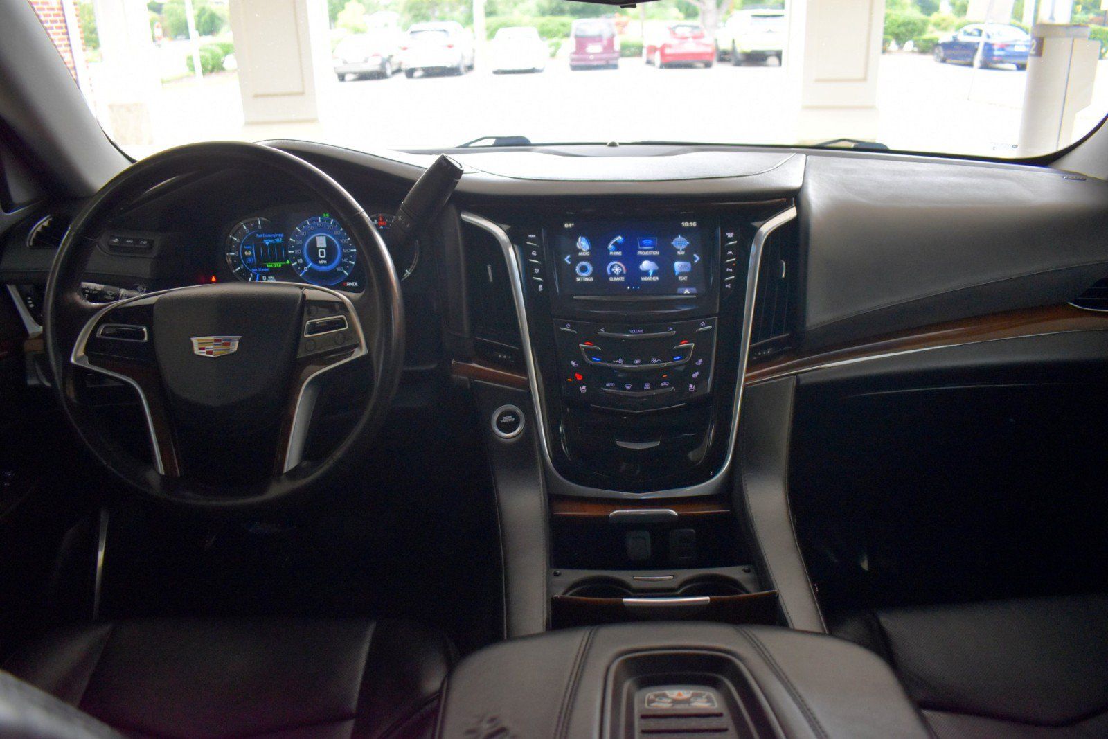 Used 2018 Cadillac Escalade Luxury AWD/4WD image 9