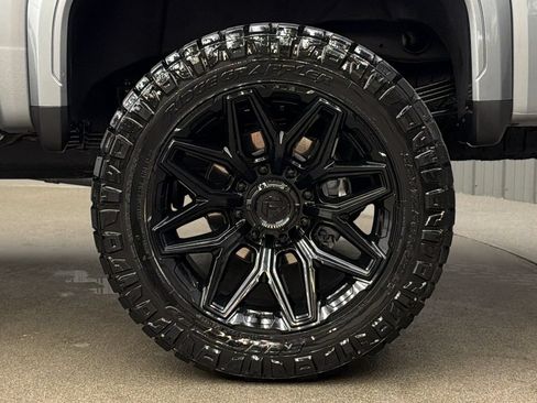 Used 2026 GMC Sierra 2500 AT4X AWD/4WD image 12